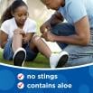 La Marca BAND-AID® Espuma de limpieza con antiséptico para niños no pica y contiene aloe vera
